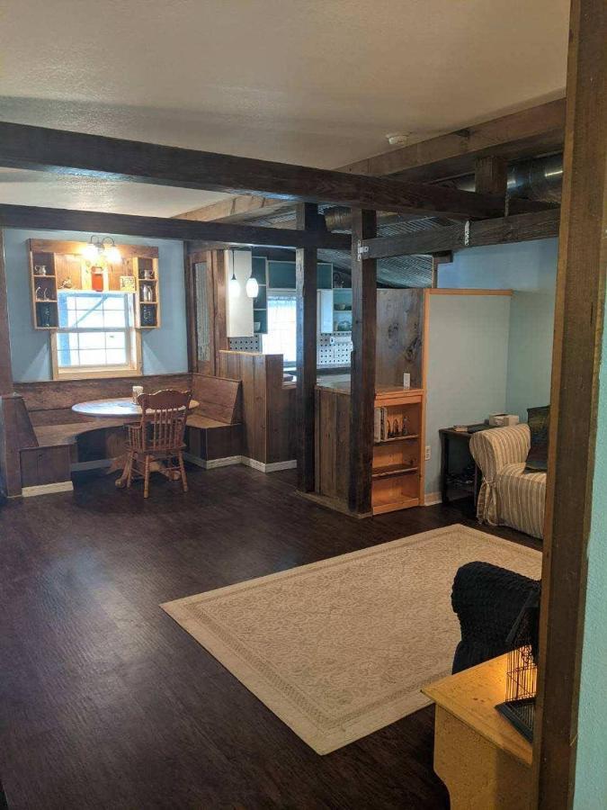 Bunkhouse Farm Stay Fort White Eksteriør bilde