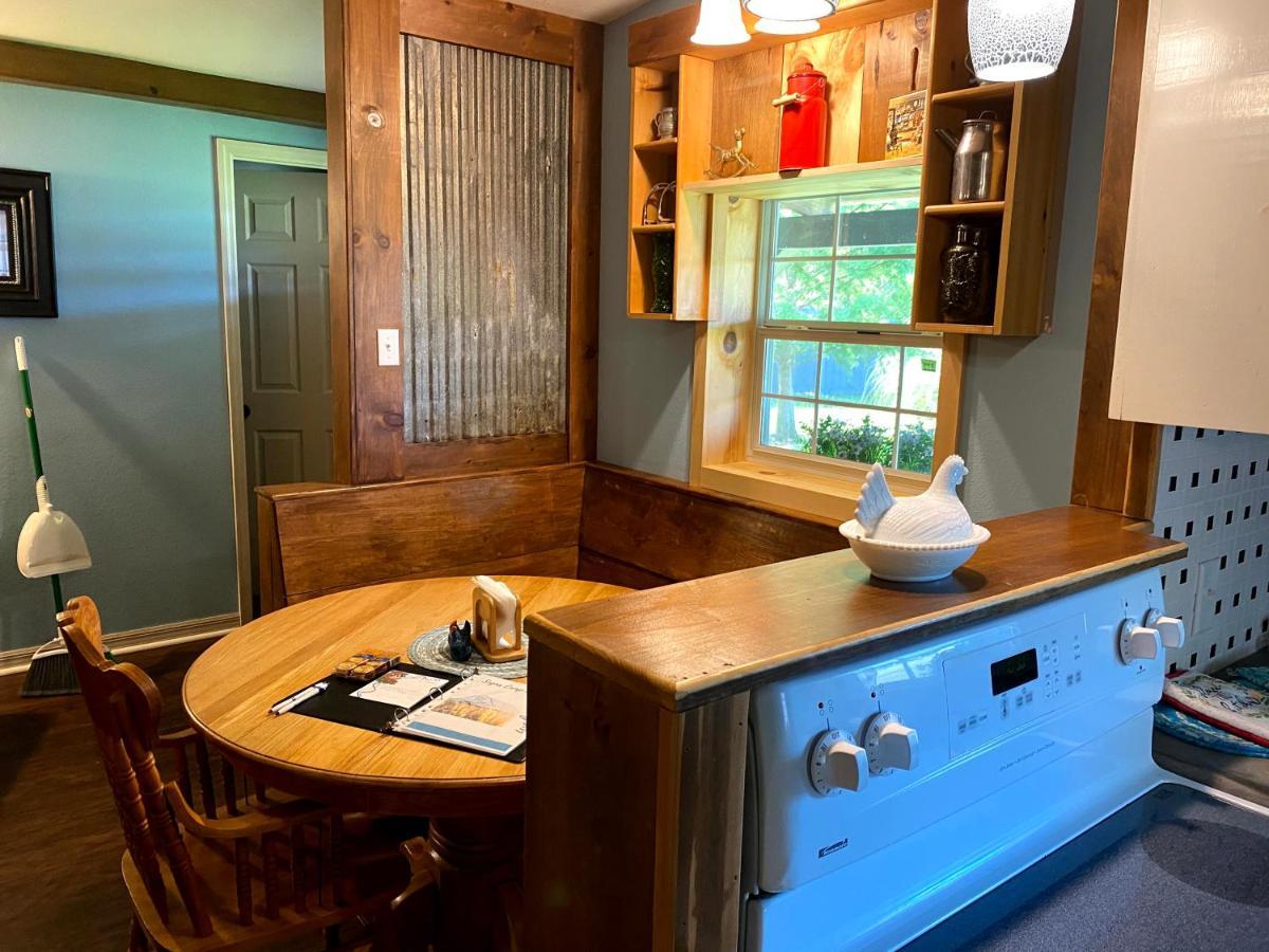 Bunkhouse Farm Stay Fort White Eksteriør bilde