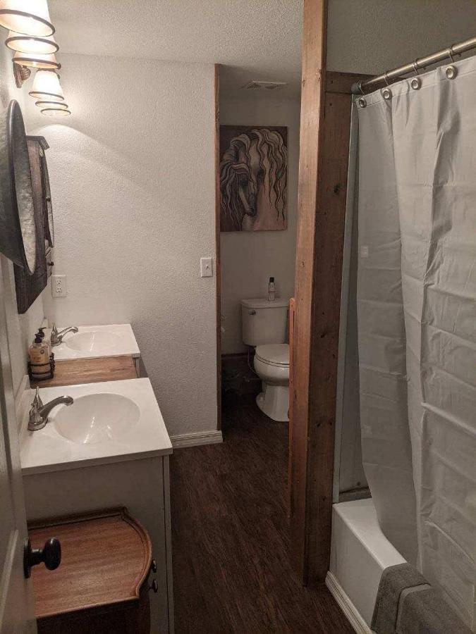 Bunkhouse Farm Stay Fort White Eksteriør bilde