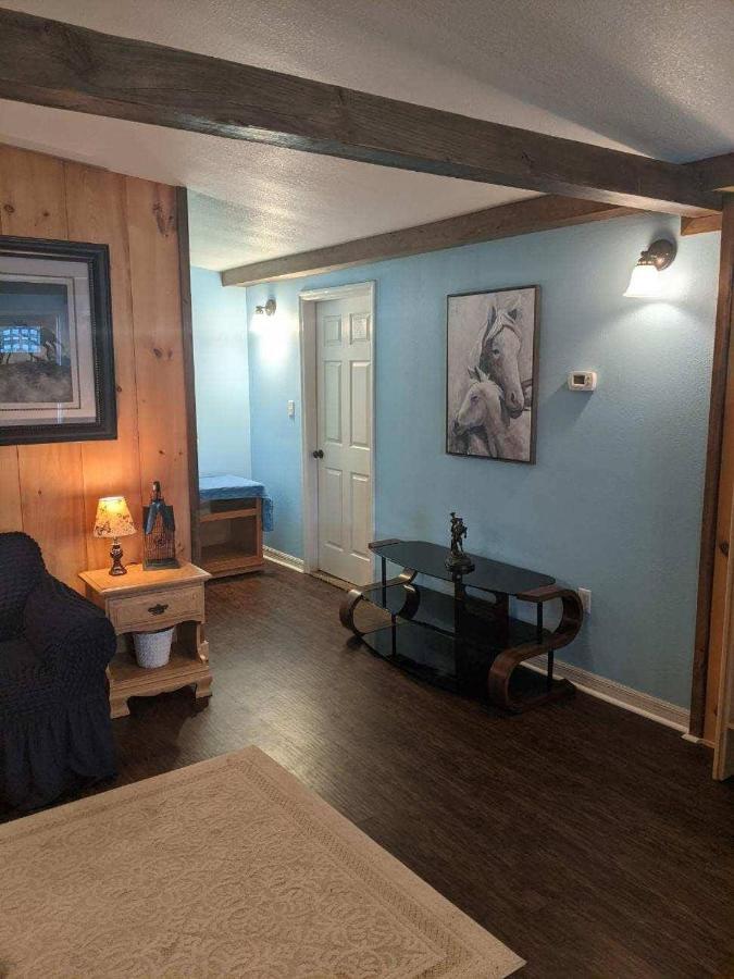 Bunkhouse Farm Stay Fort White Eksteriør bilde